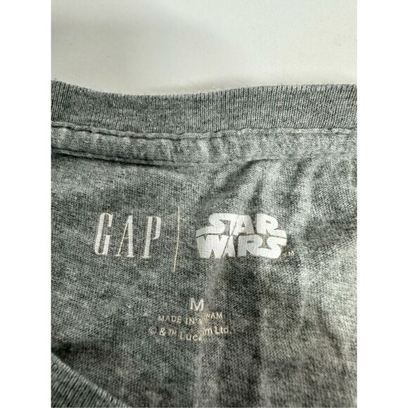 STAR WARS T SHIRT | GAP x STAR WARS COLLAB STORM TROOPER MEDIUM GRAY T SHIRT - Picture 2 of 7